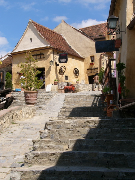 2006-08-24 12-24-21.JPG - 2006-08-U-RO>Bran Ri Sinaia-Festung Rasnov